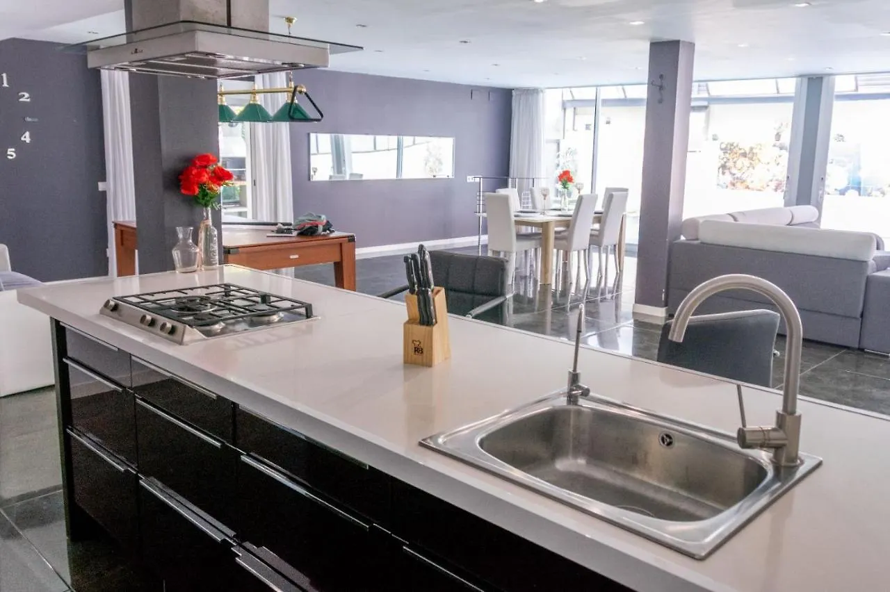 Villa 5 Playa A 2 Minutos 卡斯特尔德费尔斯